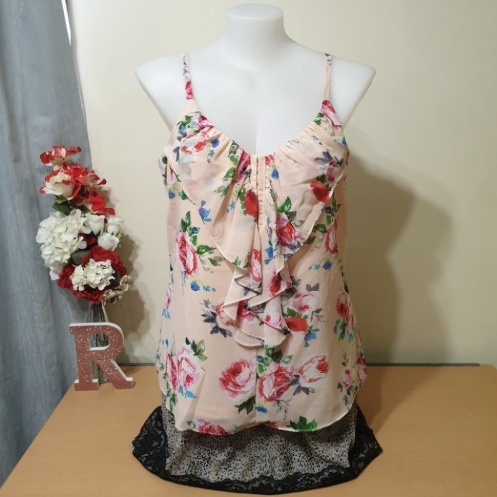 CITY CHIC Plus Size XS (AU 14) Peach V-Neck Sleeveless Top Floral Ruffle Front - Picture 4 of 12